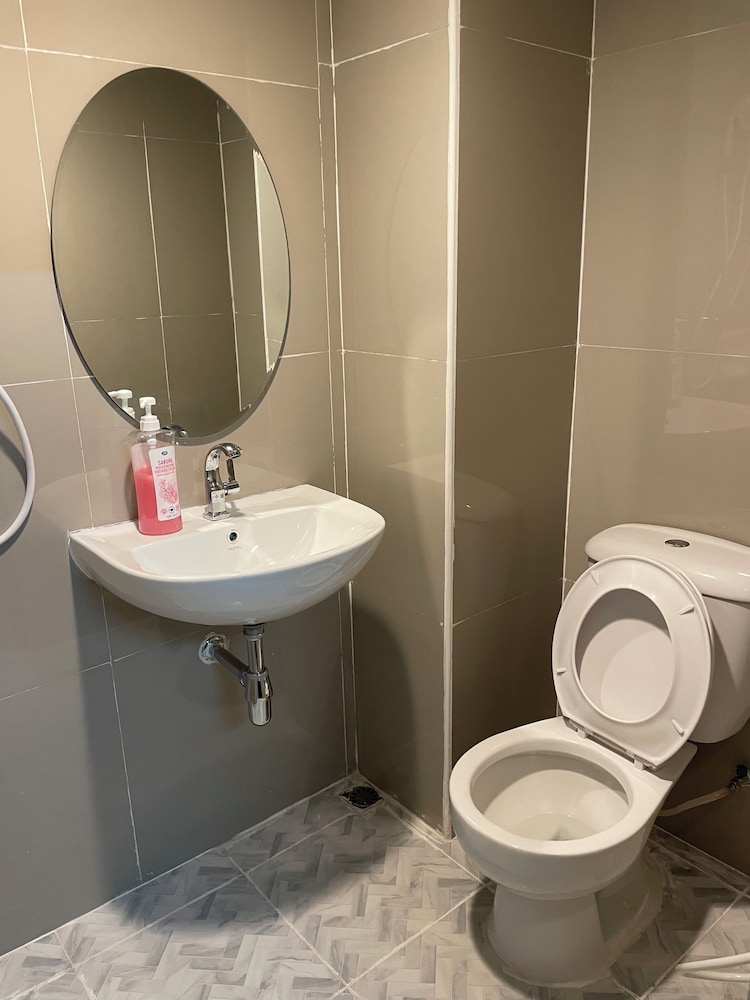 Gedkanok Apartment 61/64
