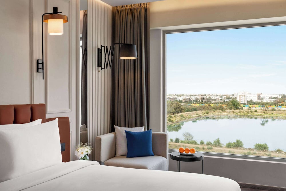 Ramada Encore by Wyndham Indore Nipania 19/44