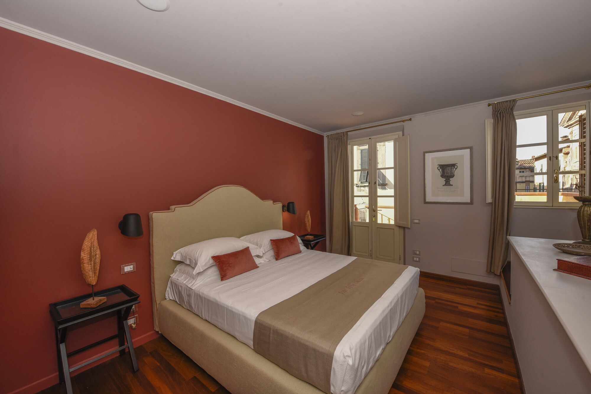 1 BEDROOM, EXECUTIVE, SUITE, CITY VIEW