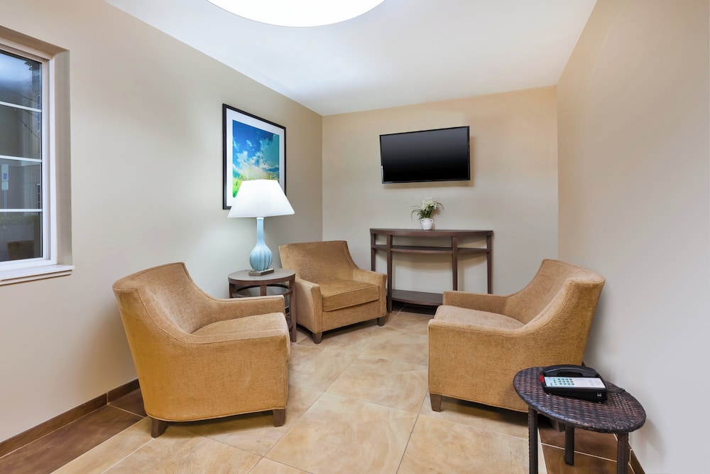 Candlewood Suites Huntersville Lake Norman Area 40/69