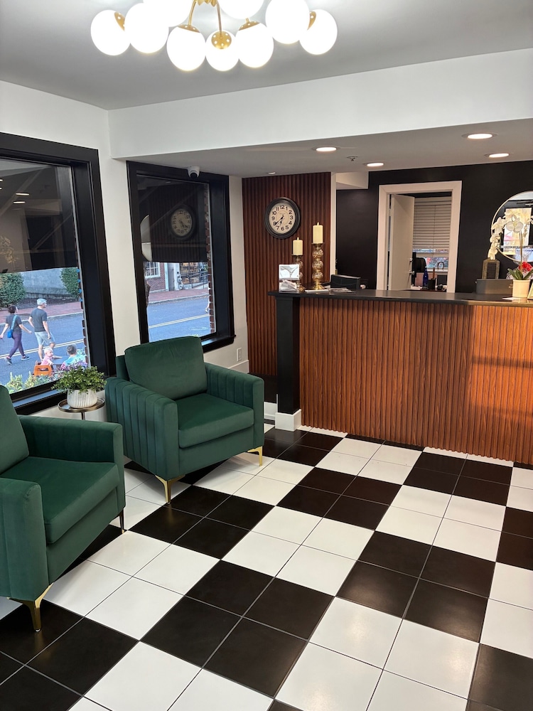 MainStay Inn 5/46