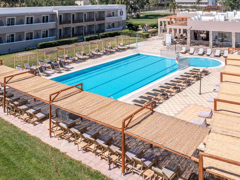Aegean Bay Hotel 48/76