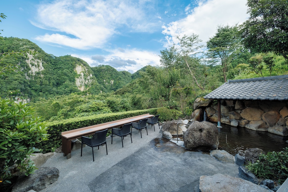 Okuhita Onsen Umehibiki 62/68