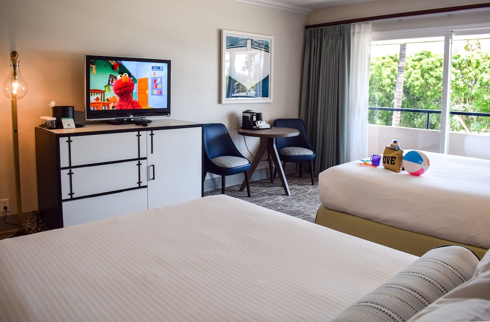 Room, 2 Queen Beds, Balcony, Park Side، Beachside Inn 3/4