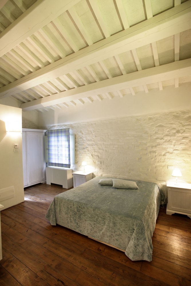 Urbino Resort 9/75