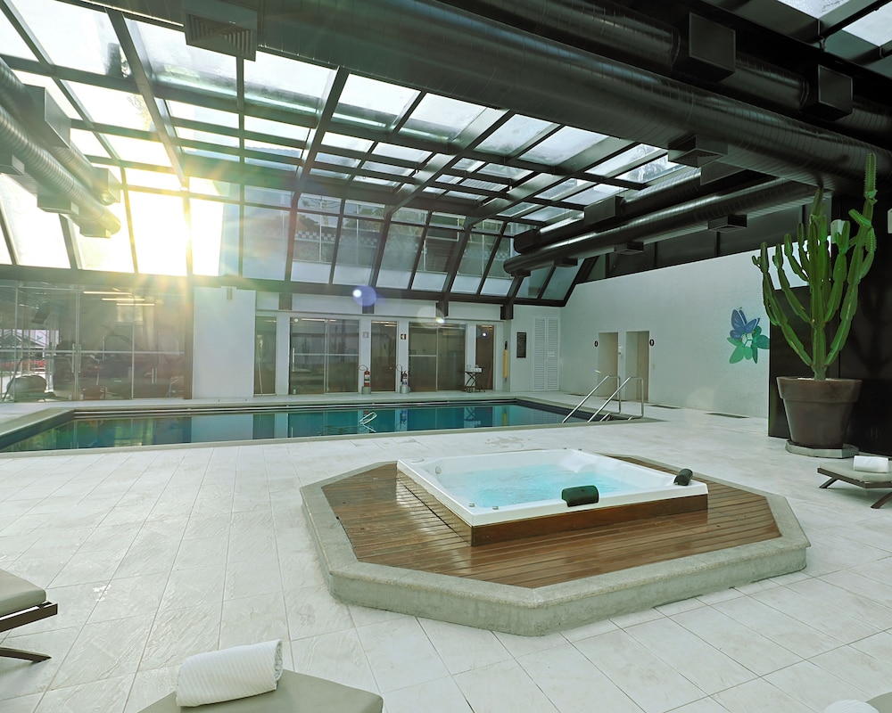 Unique Garden Hotel And Spa 26/49