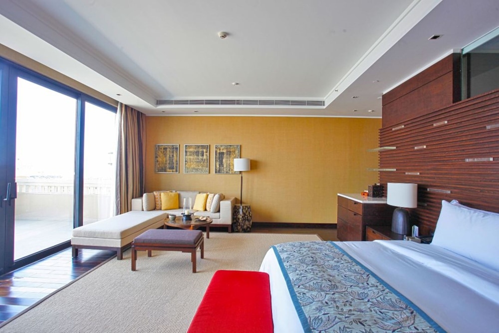 Raffles Hainan 20/71