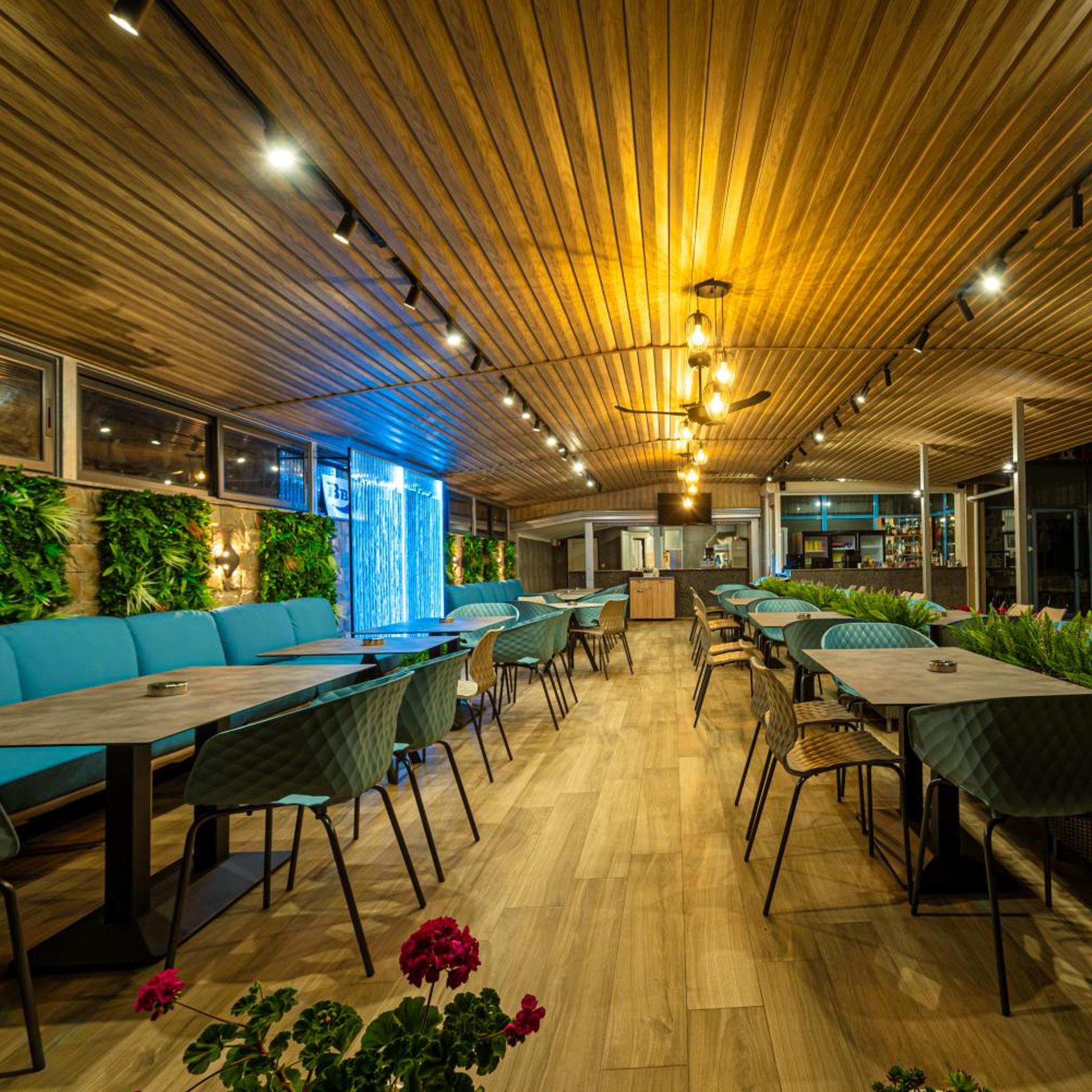 Blue Bay Hotel 38/50