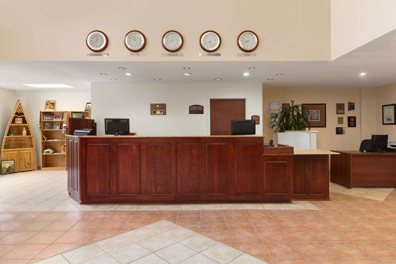 Days Inn by Wyndham Oromocto Conference Centre 3/12