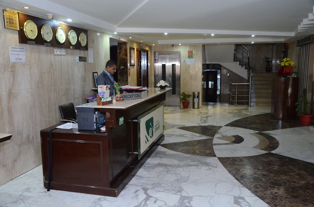 Airport Hotel Grand Delhi 12/52