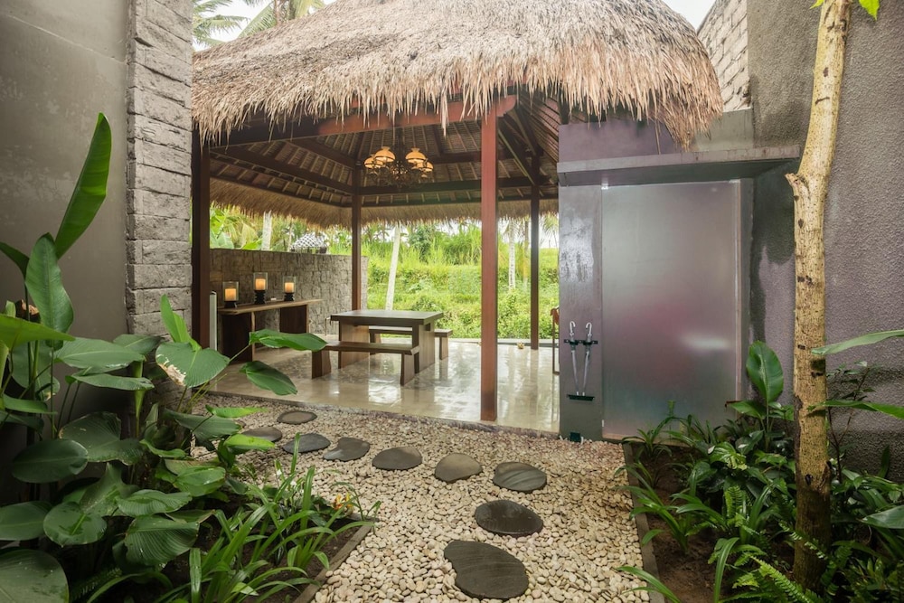 ILA Kitchen and Villa 20/40
