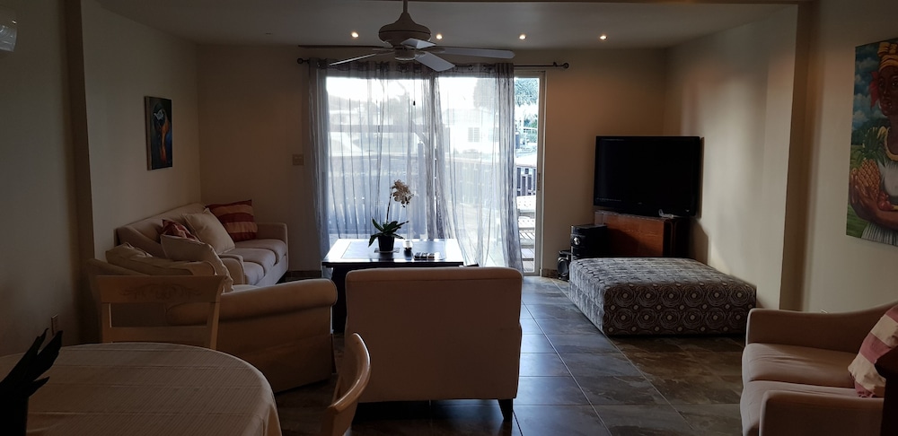 HBK Villa Rentals 23/36