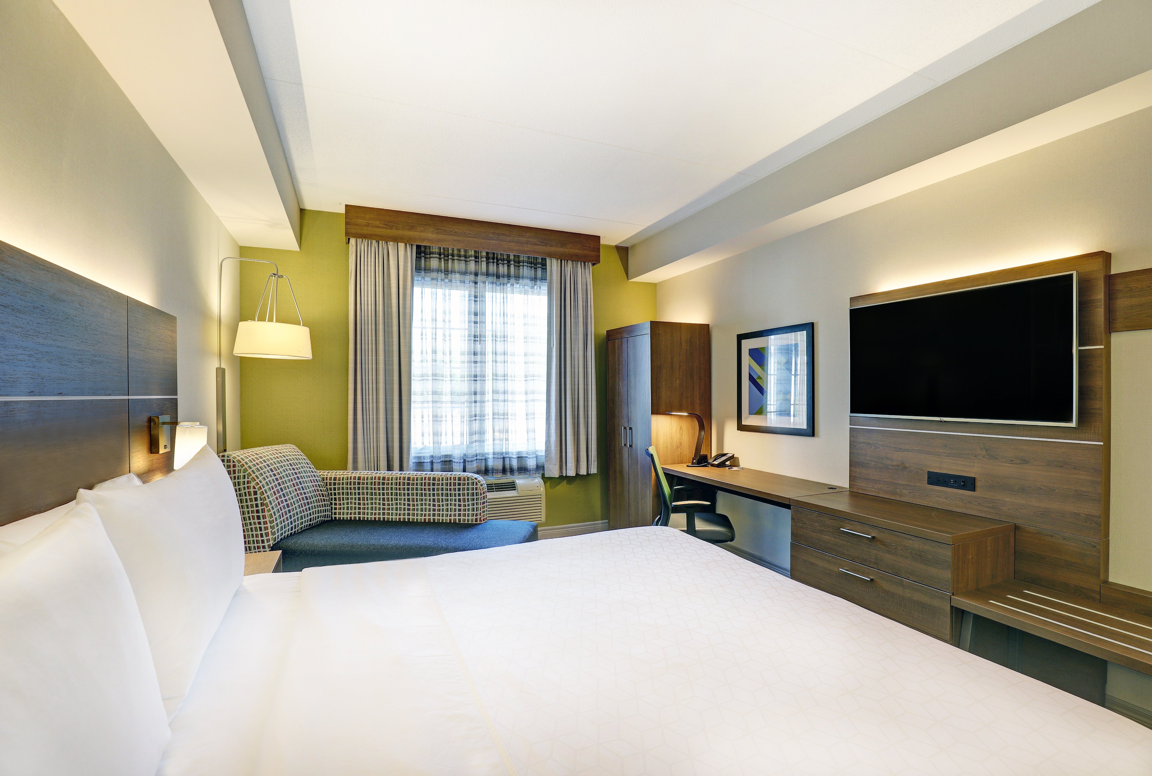 Holiday Inn Express Whitby Oshawa An Ihg Hotel 18/78