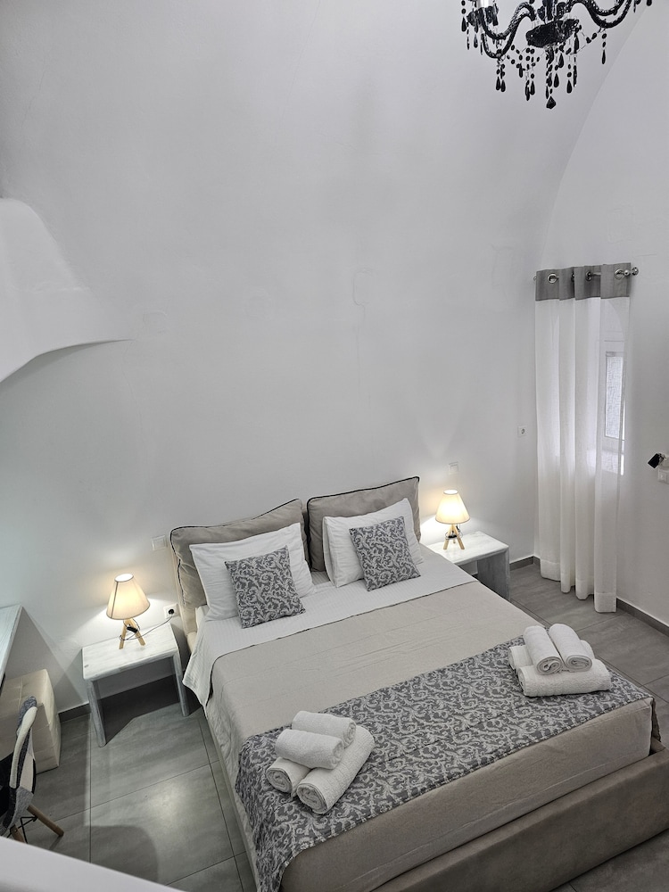 Leta Santorini 17/50