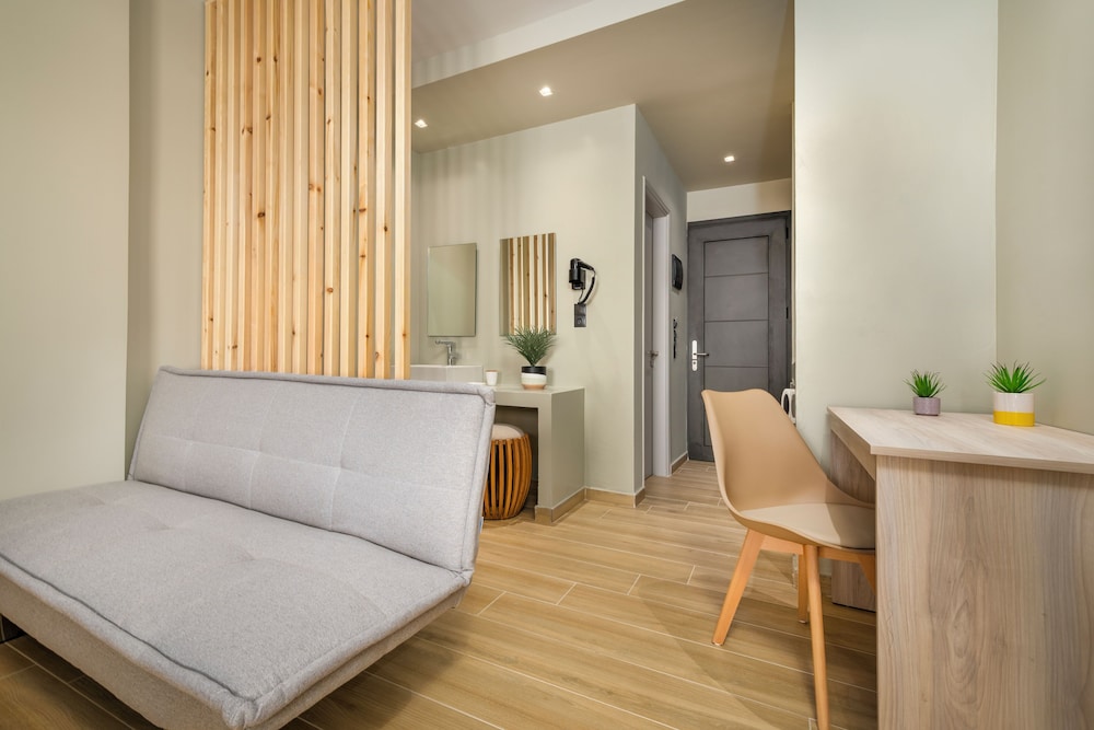 Nicolas Grand Suites 54/63