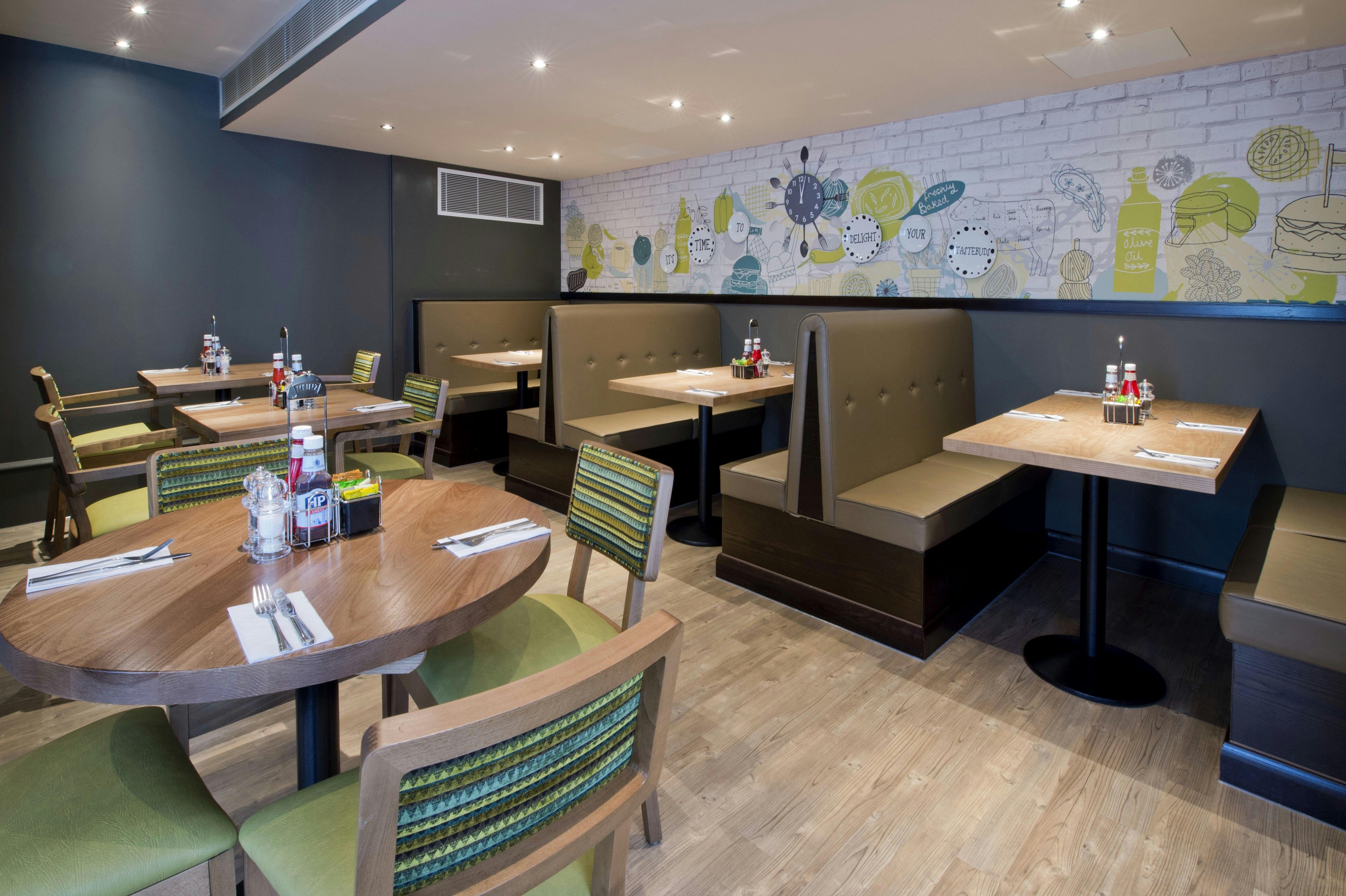 Premier Inn London Southwark (Borough High St) 26/35