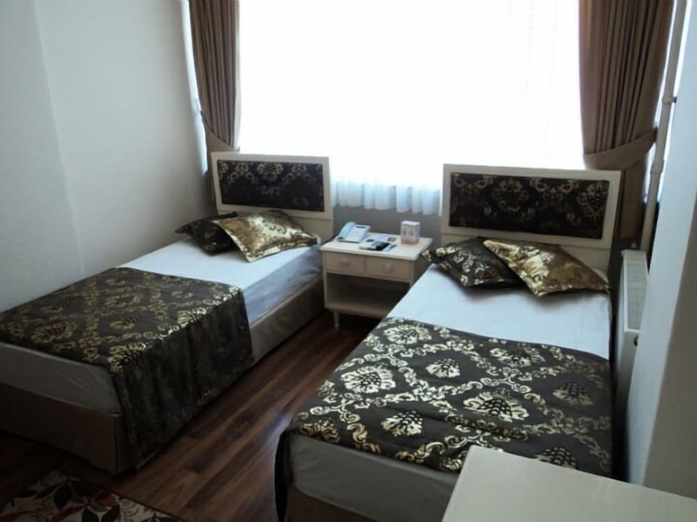 Tac Hotel 30/50