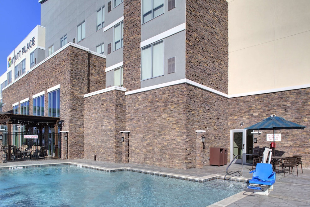 Hyatt Place Dallas/The Colony 59/61