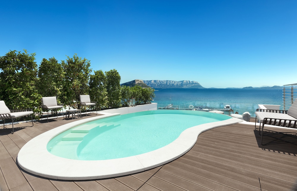 Gabbiano Azzurro Hotel & Suites