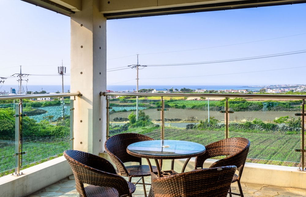 Eco Green Resort 63/77