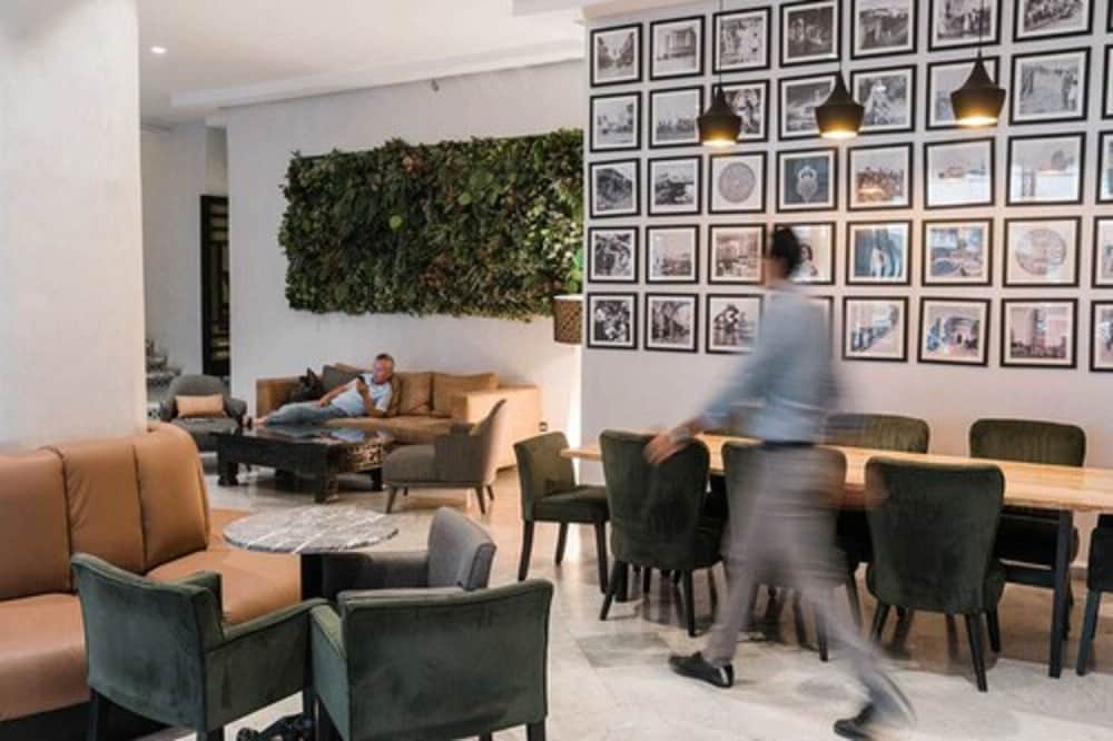 Casablanca Hotel 45/54