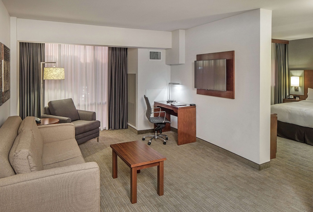 Doubletree By Hilton Omaha Southwest 29/54