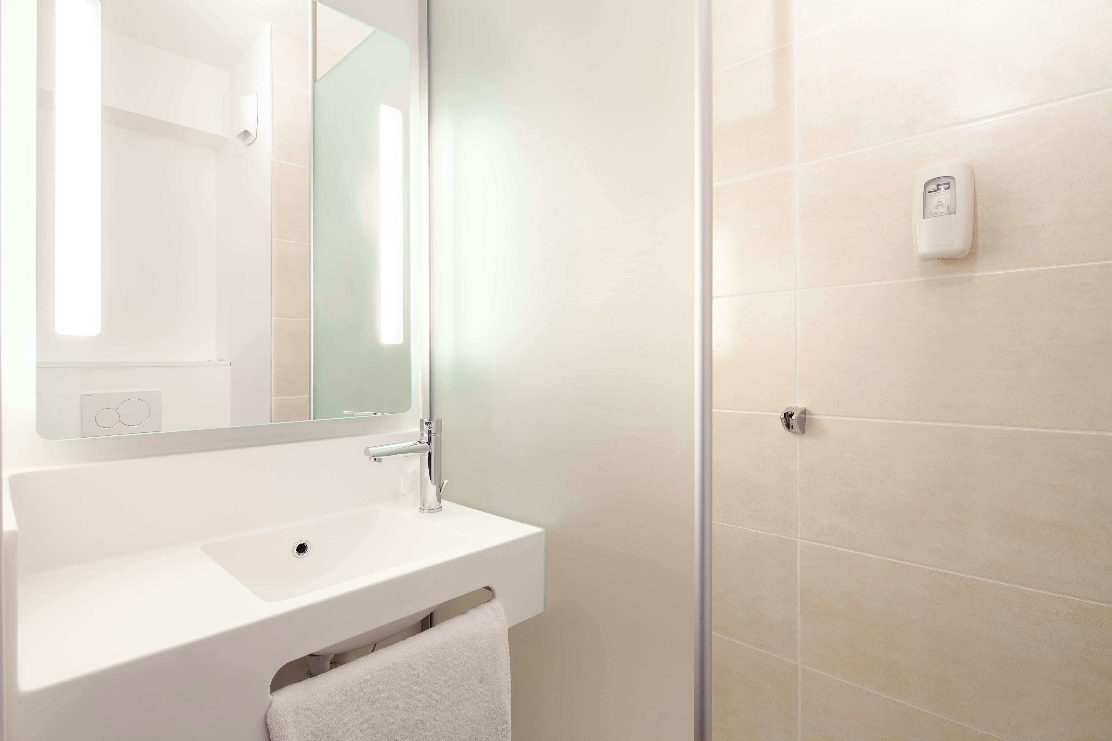 B&B Hotel Cergy Saint-Christophe 33/33