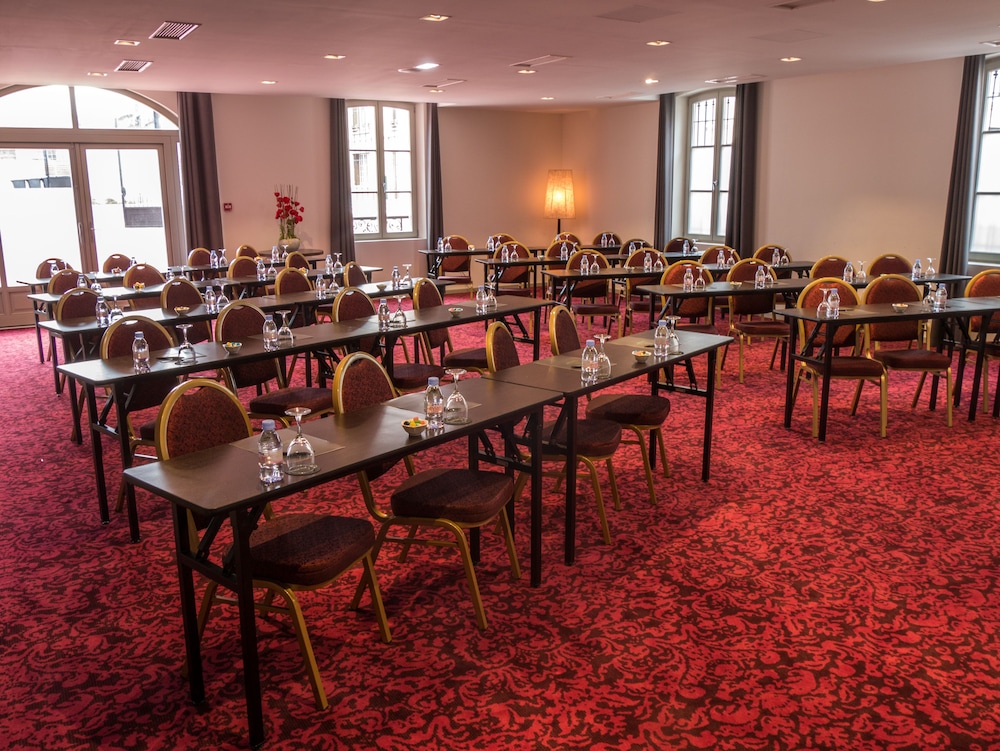 Hotel Castel Maintenon - Handwritten Collection 49/64