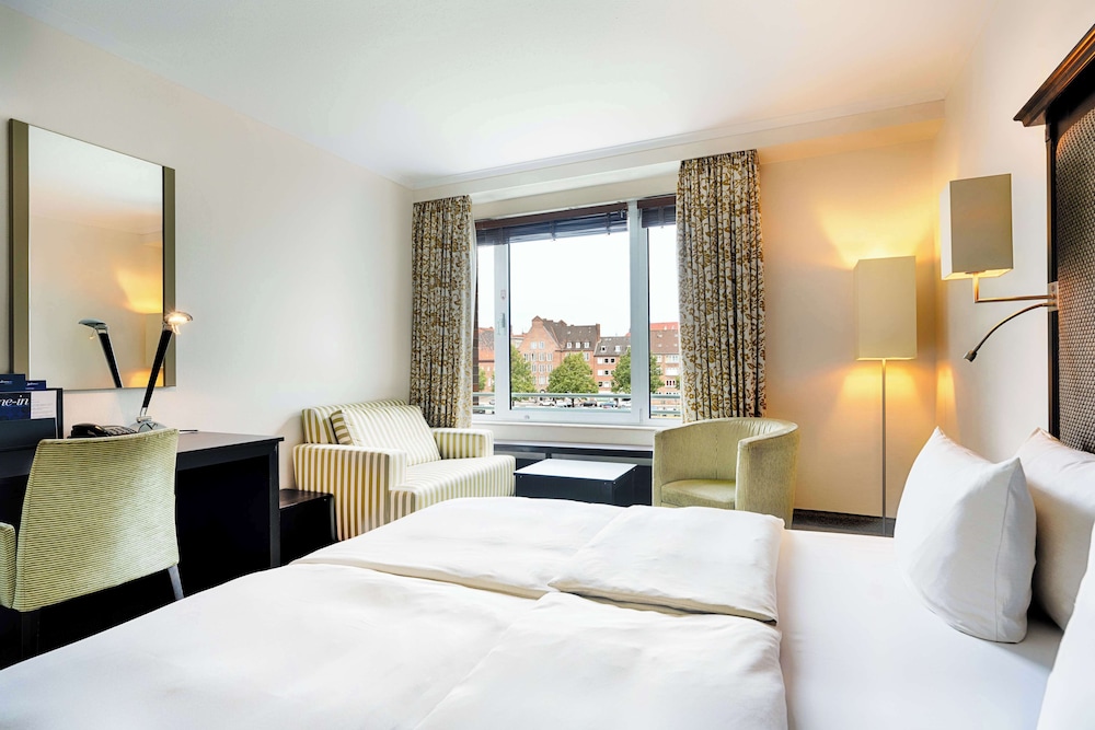 Radisson Blu Senator Lubeck 24/72