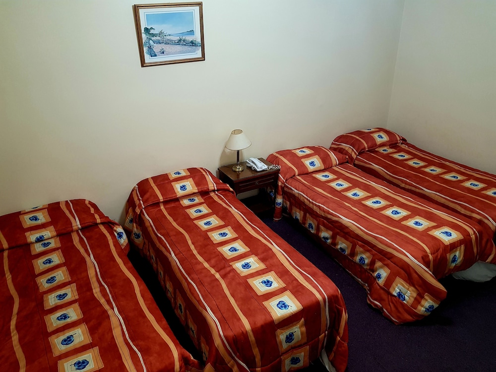 Hotel Regis 44/51