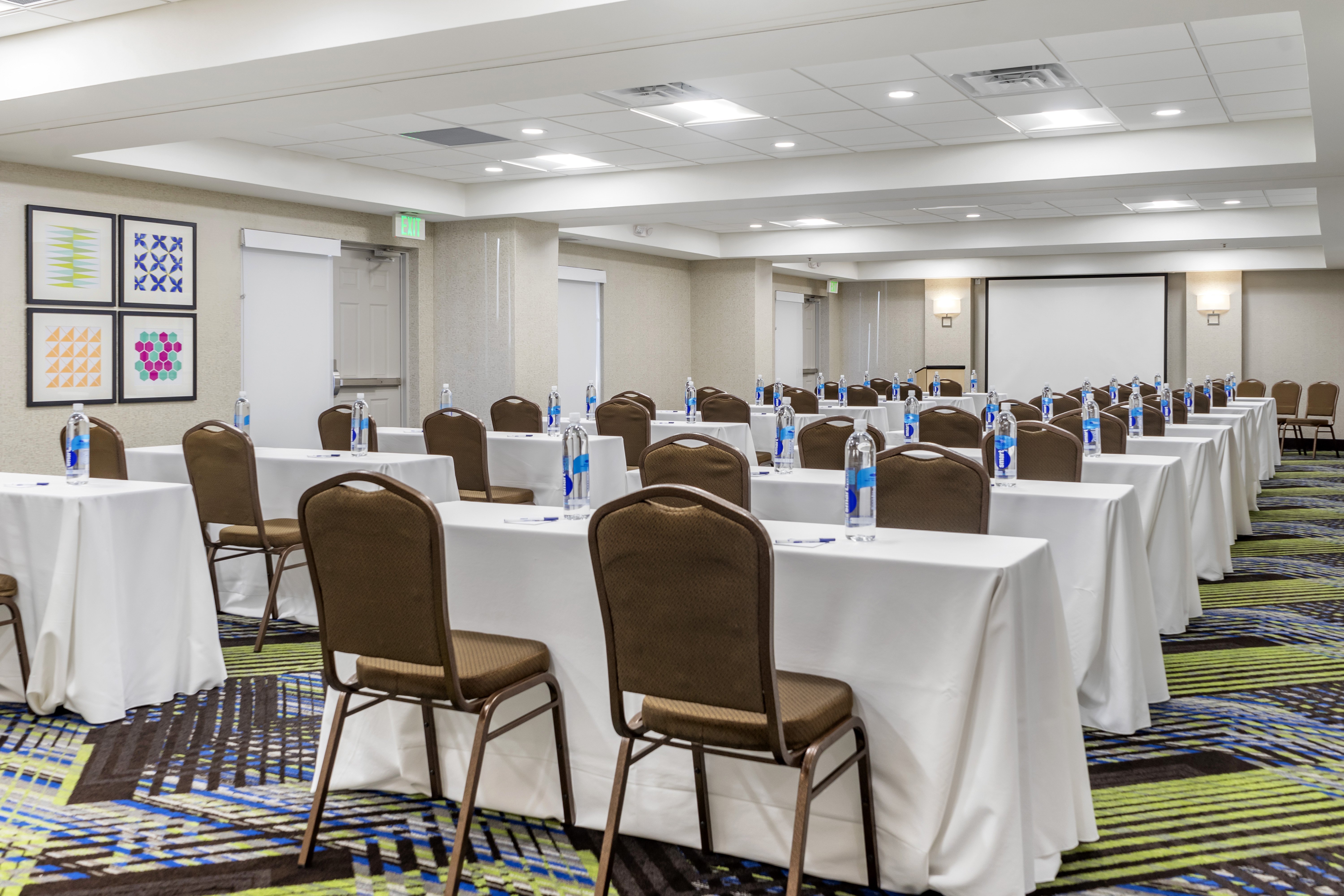 Holiday Inn Express Hotel And Suites Albuquerque Midtown 21/26