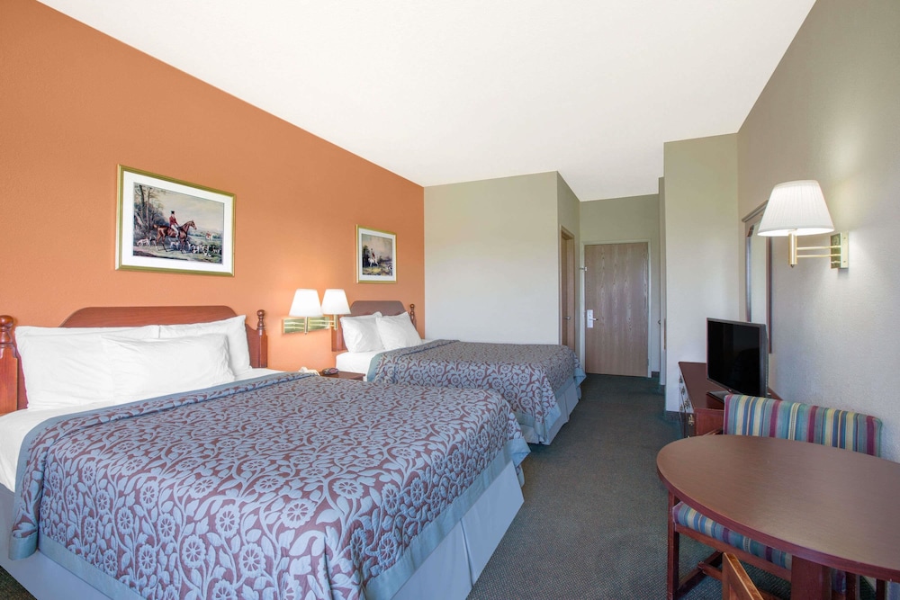 Days Inn By Wyndham Butler 10/32