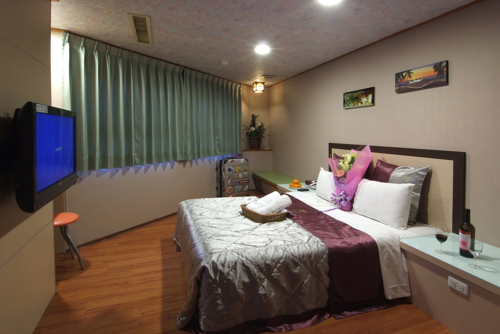 STANDARD, DOUBLE BED, NO PARKING