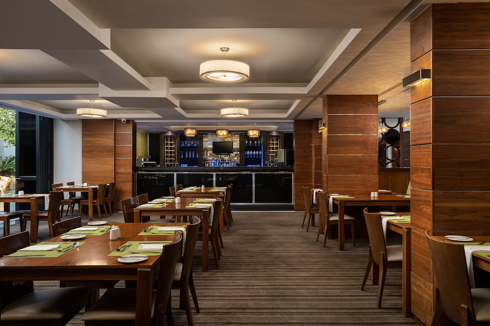 PREMIER HOTEL MIDRAND 52/67