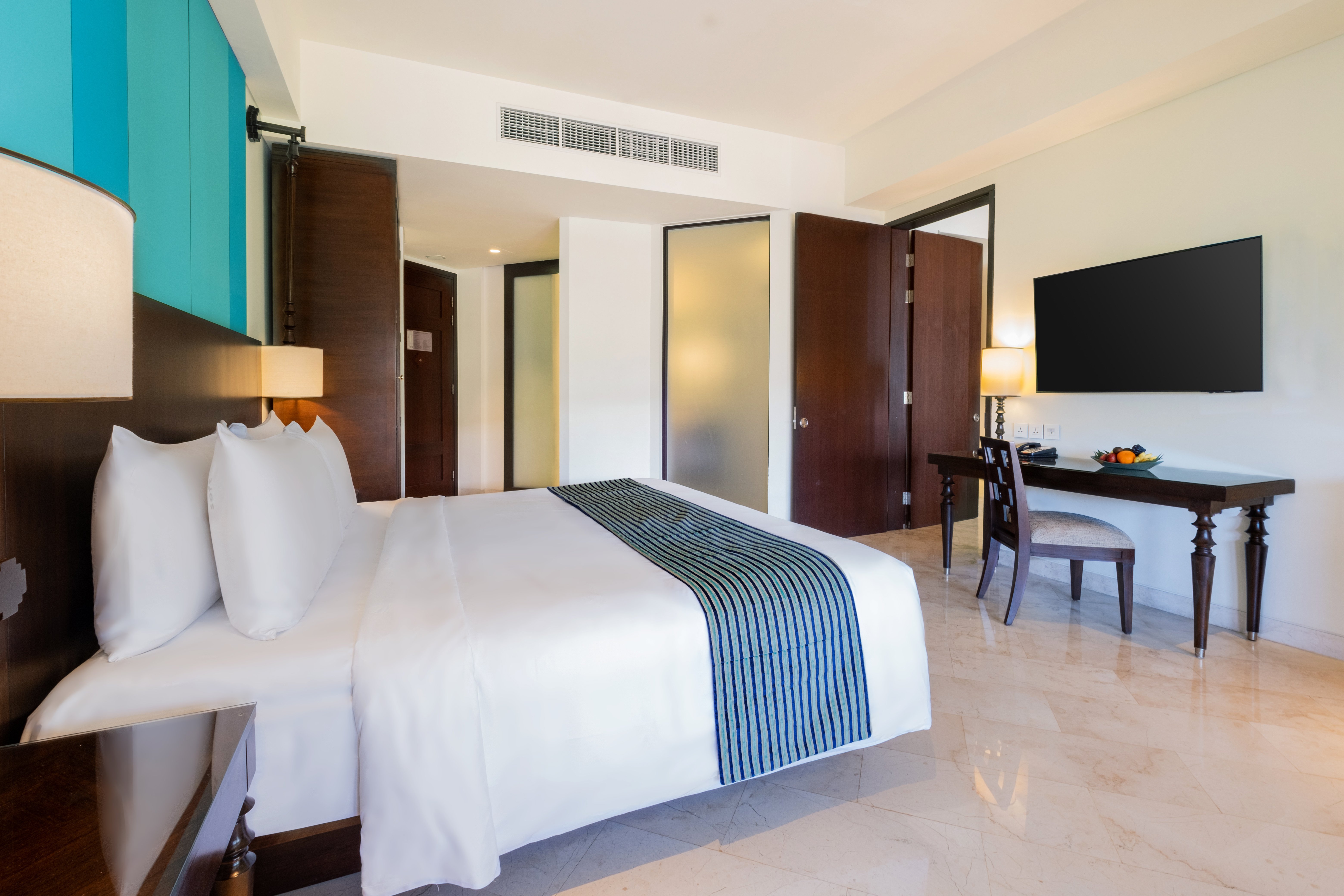 HOLIDAY INN RESORT BALI BENOA 28/79
