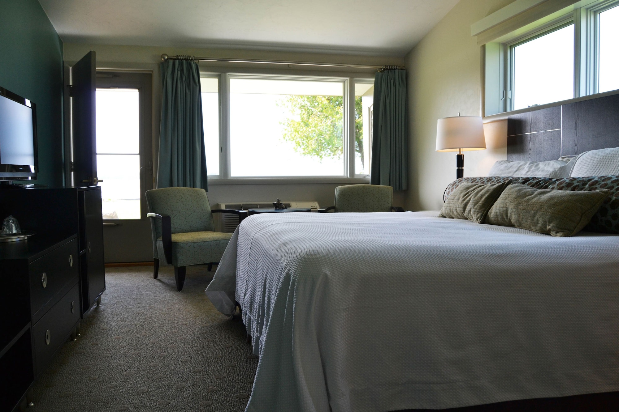 Classic, Lodge, King Bed