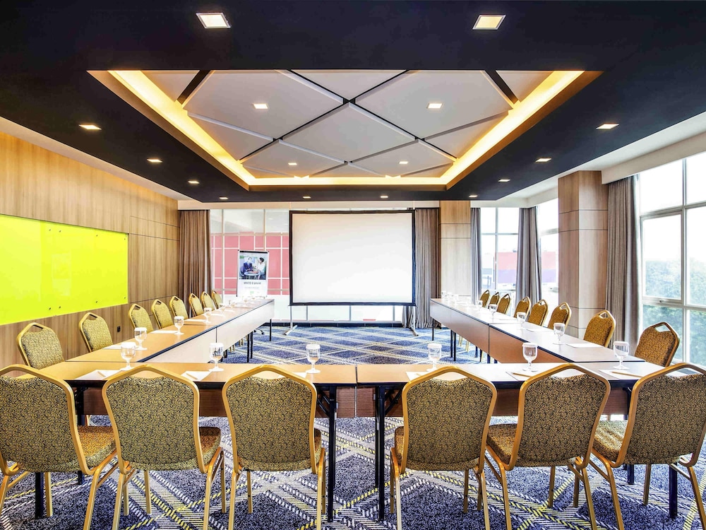 Ibis Styles Bekasi Jatibening 65/72