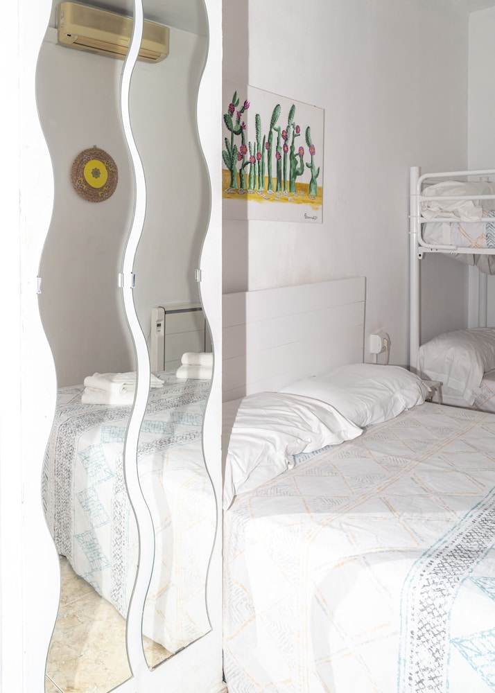 La Moraga De Poniente Malaga Hostel 40/71