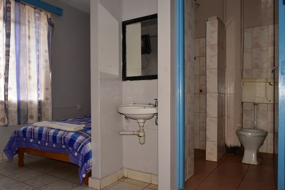 Tickles Hotel 26/26