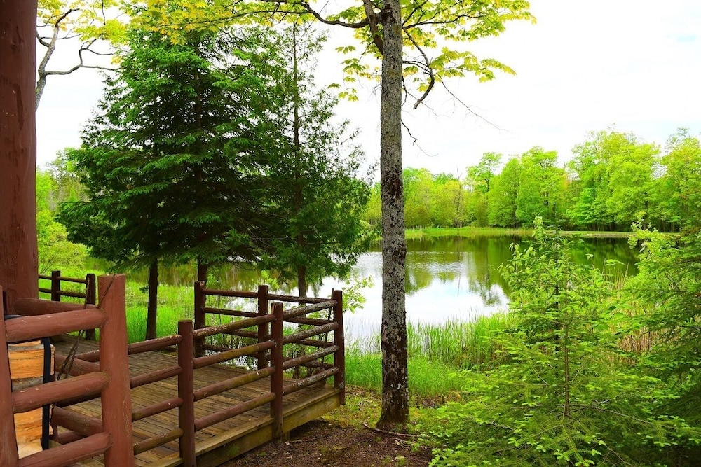Drummond Island Resort 42/45