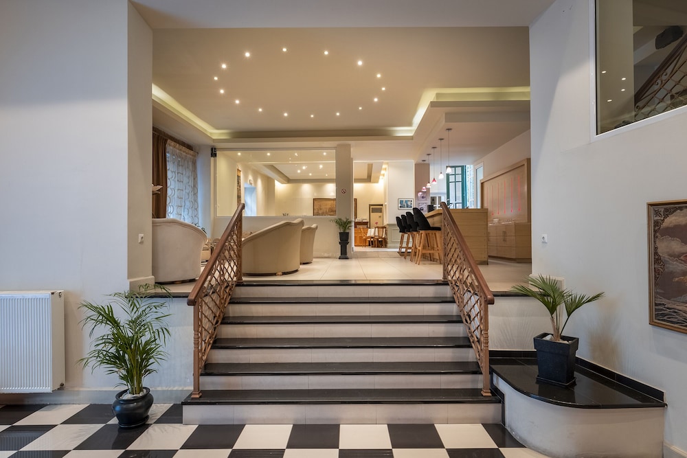 Palladion Hotel 7/37