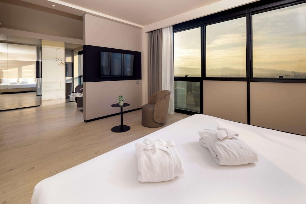 Junior Suite, King Bed