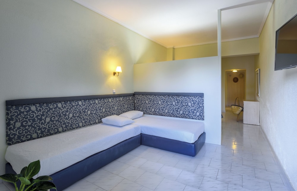 Mendi Beach Hotel 15/50