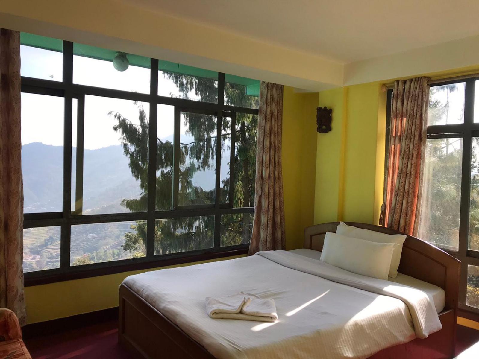 Hotel New Dragon 9/23