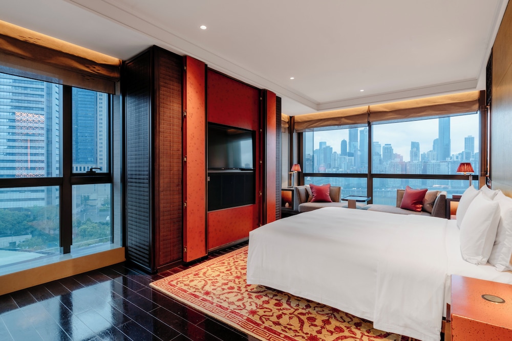 Regent, Club, King Bed, Garden View, Smoking