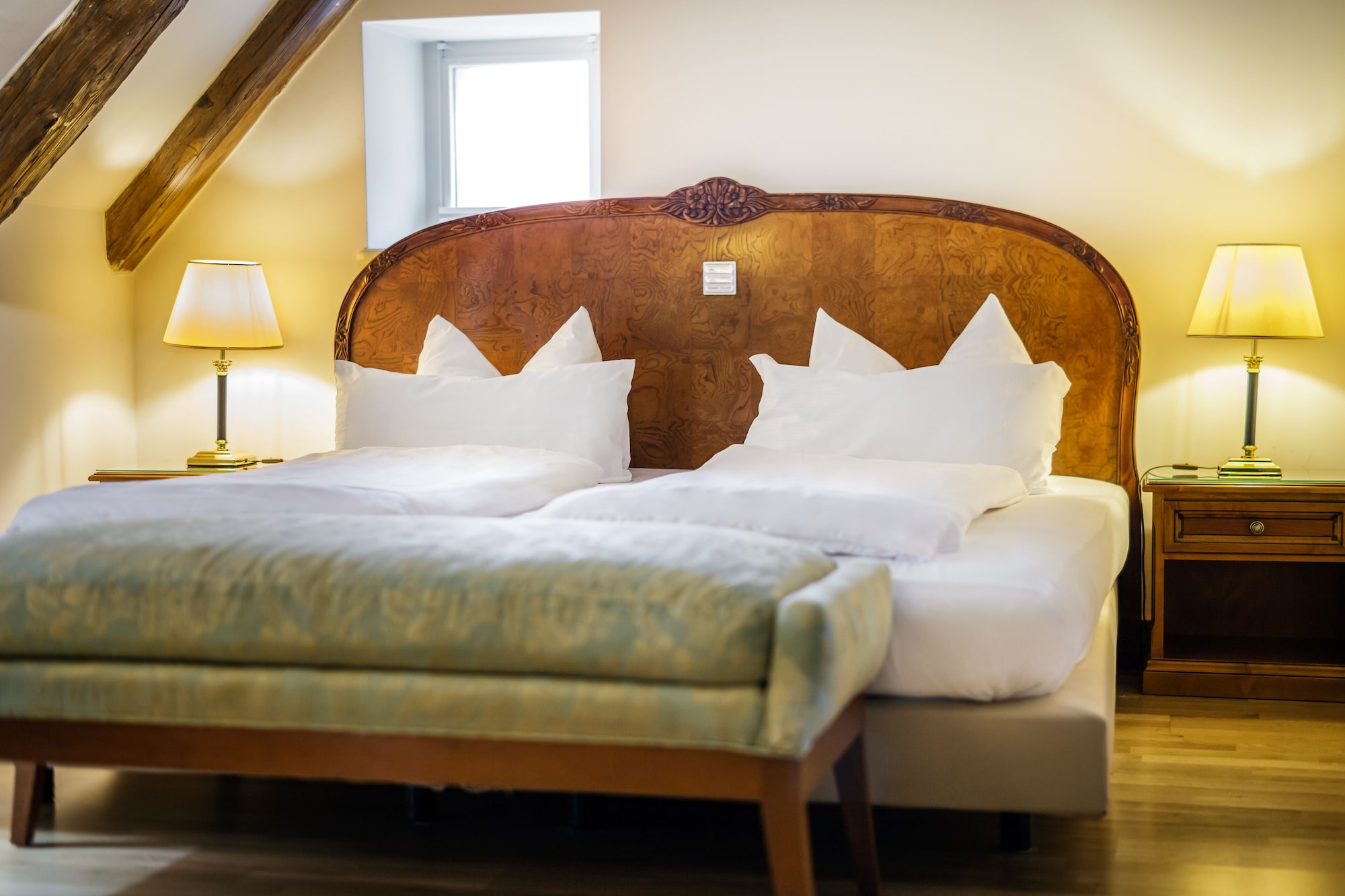 جناح بسرير كينج، Bohemian Hotel 4/6
