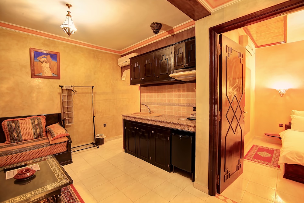 Amani Hotel Suites & Spa 70/85