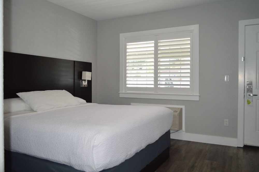 Fairview Inn And Suites Healdsburg 31/65