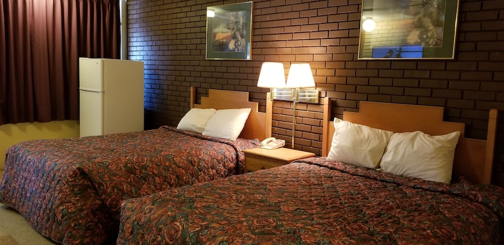 Americas Premier Inn 13/17