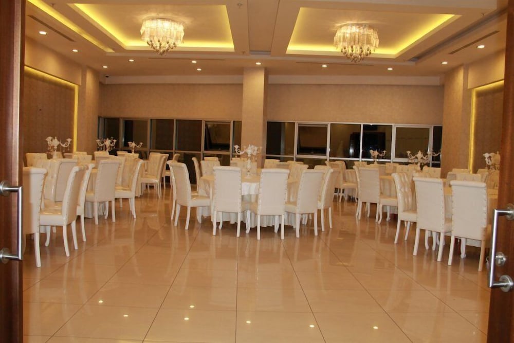 Ozpark Hotel 46/50